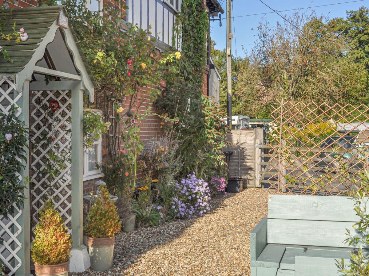 Chapel Cottage Pewsey Exterior photo
